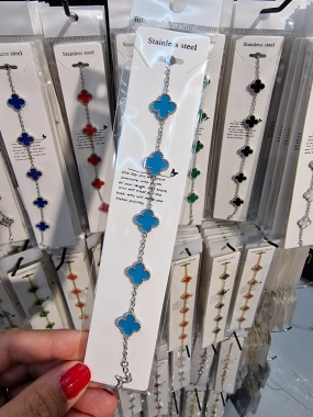 Náramek na ruku z chirurgické oceli číslo 11. modrý