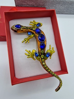 Brož ještěrka zdobená zirkony