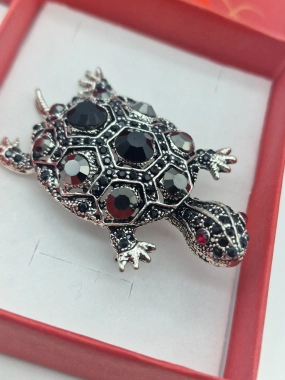 Luxusní brož želva stříbrnočerná zirkony