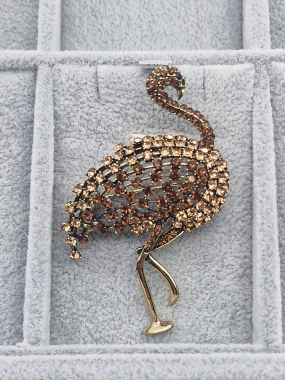 Luxusní brož plaměňák hnědý zirkony