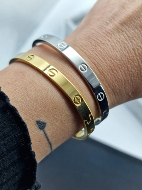 Luxusní pevný náramek Lora stříbrný