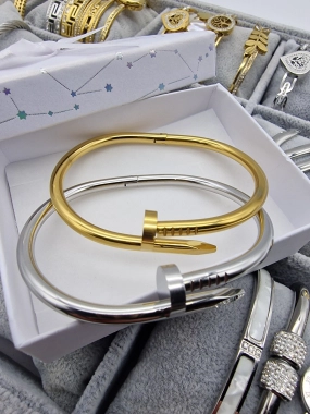 Luxusní dámský náramek Lora hřebík stříbrný