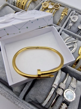 Luxusní dámský náramek Lora hřebík zlatý