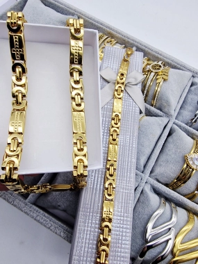 Masivní řetízek náhrdelník se vzorem Kříž