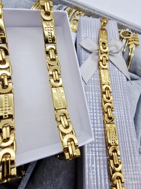 Masivní řetízek náhrdelník se vzorem Kříž