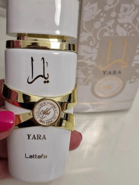 Dubajská parfémovaná toaletní voda Yara Moi 50ml