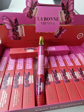 Parfémovaná toaletní voda dámská inspirováno Carolina Herrera La Bomba 35ml