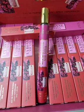 Parfémovaná toaletní voda dámská inspirováno Carolina Herrera La Bomba 35ml