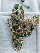 Luxusní brož motýl bohatě zdobený zirkony zelený