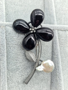 Vzor č. 5 Luxusní brož velká květinka květina černá