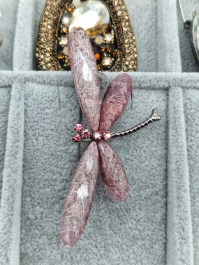 Luxusní brož vážka světle růžová