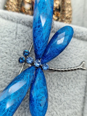 Luxusní brož vážka modrá