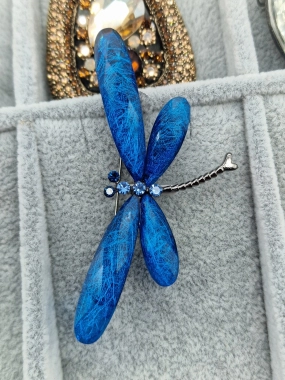 Luxusní brož vážka modrá