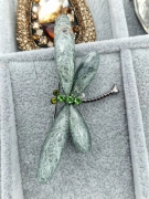 Luxusní brož vážka světle zelená zelené zirkony