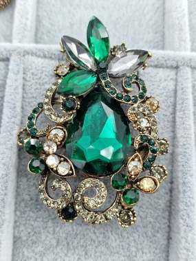 Luxusní brož velká zelená drahokam