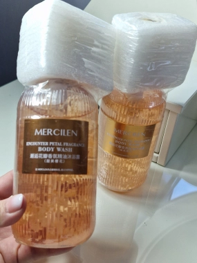 MERCILEN Hydratační sprchový gel na tělo Body Wash