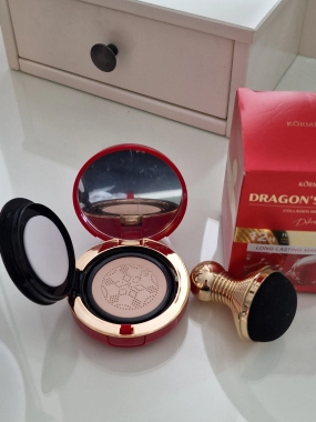 Kompaktní make-up Dragon's Blood 15g ROZBALENO