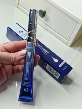 Meilianna omlazující oční krém proti vráskám aplikátor s vibracemi