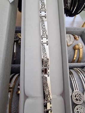 Luxusní dámský náramek na ruku zdobený chirurgická ocel