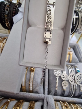 Luxusní dámský náramek na ruku zdobený chirurgická ocel