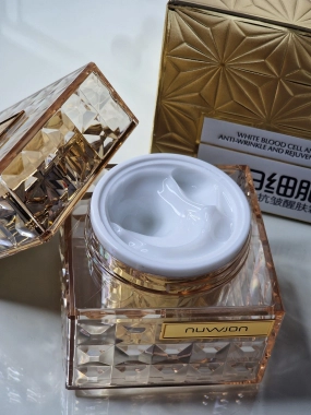 NuWjon omlazující krém proti vráskám 