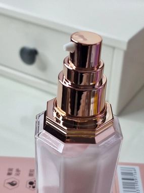 Rozjasňující pleťové mléko proti vráskám GuShiYuth Collagen Light Wrinkle ROZBALENO