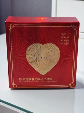 CHAFFUL tónovací krém make-up typu cushion motiv červené srdce