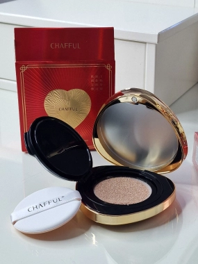 CHAFFUL tónovací krém make-up typu cushion motiv červené srdce