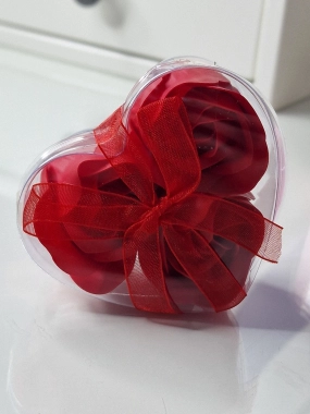 Mýdlové růže do vany – srdíčko (3 ks) červené