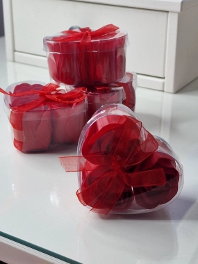 Mýdlové růže do vany – srdíčko (3 ks) červené