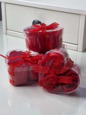 Mýdlové růže do vany – srdíčko (3 ks) červené