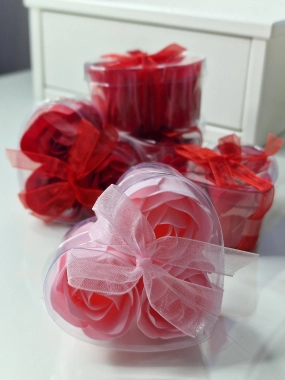 Mýdlové růže do vany – srdíčko (3 ks) růžové