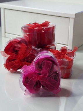 Mýdlové růže do vany – srdíčko (3 ks) fialové