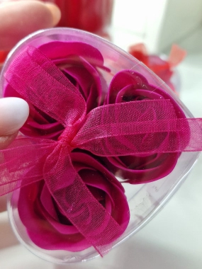 Mýdlové růže do vany – srdíčko (3 ks) fialové