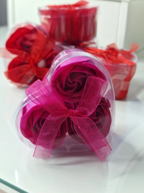 Mýdlové růže do vany – srdíčko (3 ks) fialové