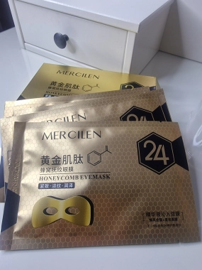 MERCILEN zlatá plástvová oční maska 5x 10ml