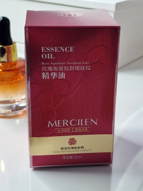 Mercilen zklidňující a vyhlazující esenciální olej na vrásky s růžovým skvalanem 30ml ROZBALENO