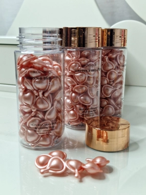 KÖRMESIC rozjasňující kapsle pro omlazení pleti 90 ks