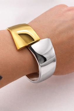 Luxusní náramek na ruku z chirurgické oceli Ema