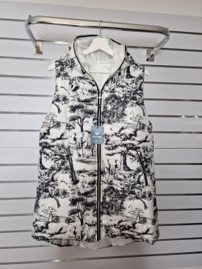 Prošívaná dámská vesta s kapucí New Collection bílá aplikace