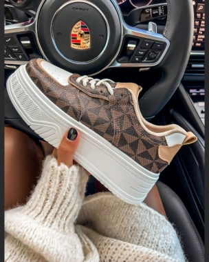 39 Dámské stylové moderní botasky hnědé se vzorem