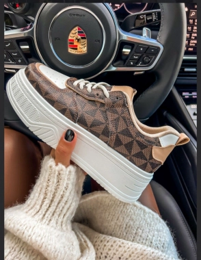 39 Dámské stylové moderní botasky hnědé se vzorem