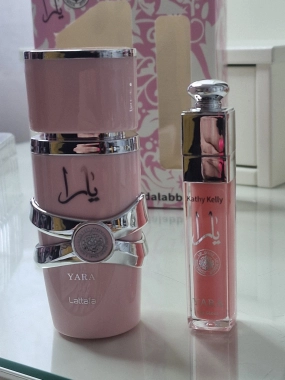 Kathy Kelly YARA – parfém & lesk na rty (dárková sada)