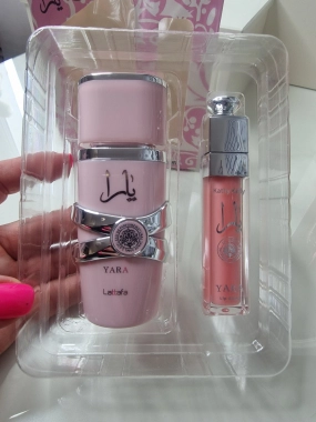 Kathy Kelly YARA – parfém & lesk na rty (dárková sada)