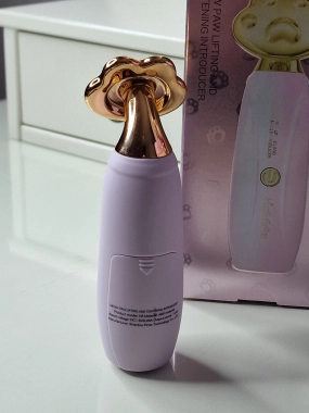 Vibrační Meow Paw liftingový masážní přístroj na obličej a krk /na baterie/