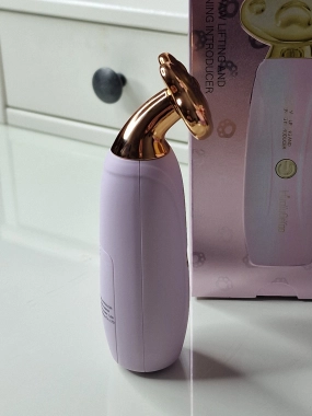 Vibrační Meow Paw liftingový masážní přístroj na obličej a krk /na baterie/