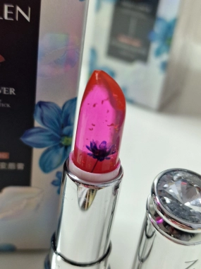 MERCILEN Fresh Flower – hydratační květinová rtěnka