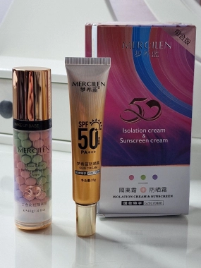 MERCILEN set kombinuje barevný primer a ochranný opalovací krém SPF 50+