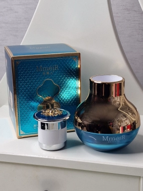 Luxusní oční krém MmeiR s kaviárem a vibračním masážním aplikátorem 50 g