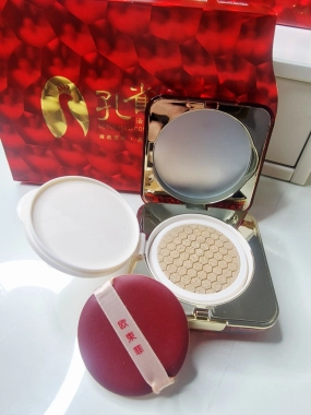 OSUFI luxusní krycí cushion make-up obohacený o aktivní kvasnicový extrakt 2x 18 g